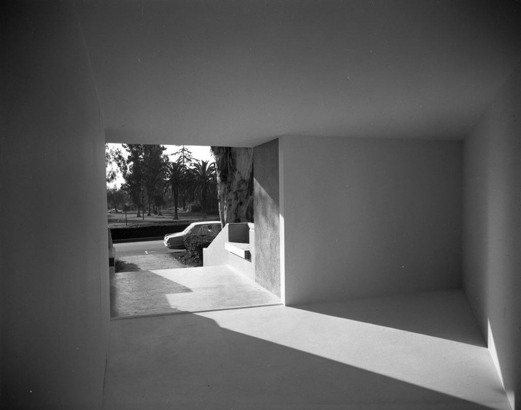 Michael Asher, Installazione al Pomona College, Claremont, California, 1970