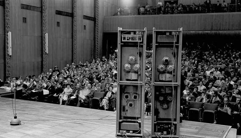 Karlheinz Stockhausen, Premier of GESANG DER JÜNGLINGE, 30 May 1956, WDR Cologne. © karlheinzstockhausen.org
