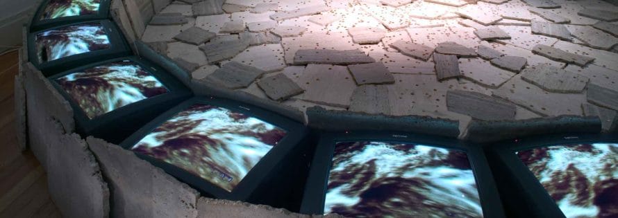 Fabrizio Plessi, «Roma», Martin-Gropius-Bau, Berlino, 2004 (rivisitazione dell’installazione originalmente realizzata presso Documenta 8, Kassel, 1987). Archivio Plessi.
