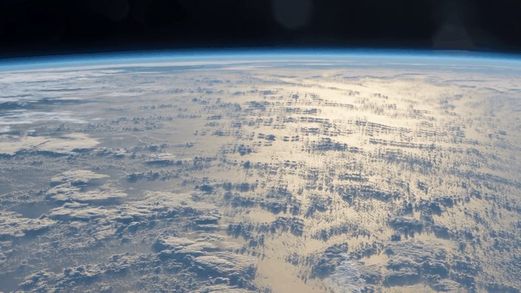 Immagine da materiali video della stazione spaziale orbitante (ISS) selezionati da Andrea De Rosa (fonti di pubblico dominio messe a disposizione da ESA/NASA).