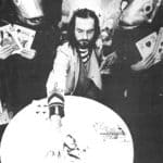 Moby Dick. Mario Ricci.1972. Claudio-Achab, Angela-pesce e deborah-pesce nel mezzo del loro strano gioco di carte. © foto di Tommaso La Pera